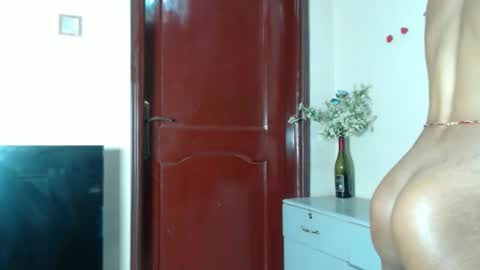 lunabraze online show from May 20, 2026, 11:38 am