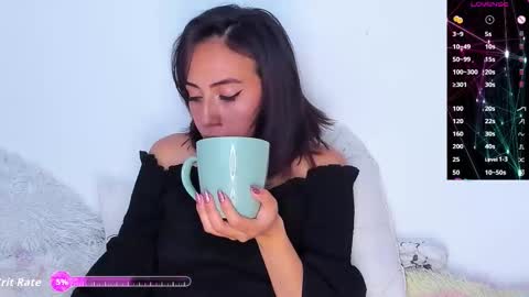 Luna online show from December 2, 2025, 8:08 am