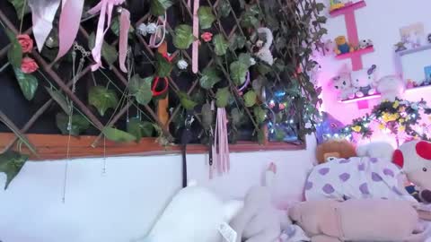 lunacristal_moon online show from December 4, 2024, 9:57 pm