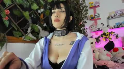 lunacristal_moon online show from January 28, 2025, 7:00 am