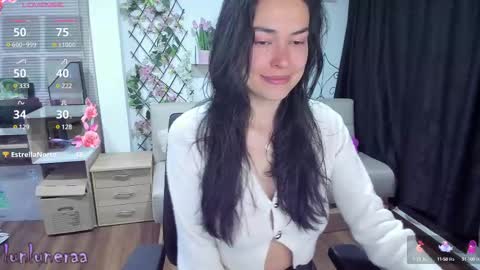 Luna online show from March 3, 2025, 4:03 am