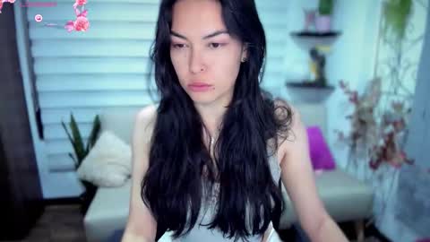 Luna online show from October 6, 2025, 3:04 am