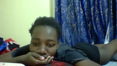 lunah_kitty online show from May 20, 2026, 7:53 pm
