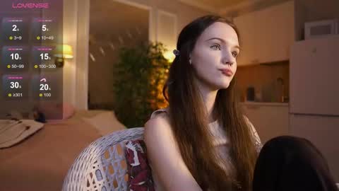 Luna online show from December 1, 2025, 9:03 am