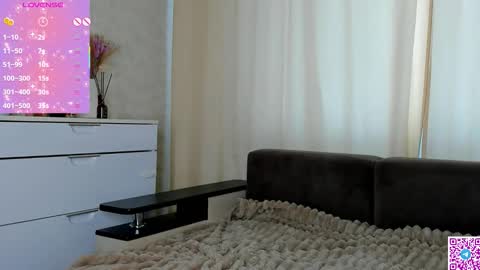 Snapshot of lunail chatting on November 13, 2025, 9:52 am lunail online show from November 13, 2025, 9:52 am