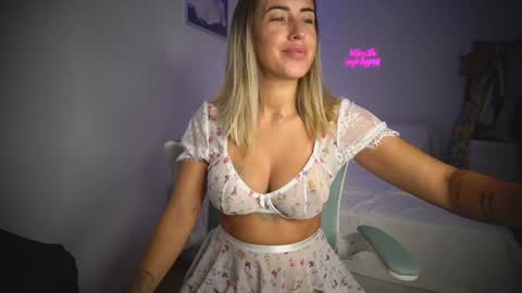 Laura online show from October 16, 2025, 9:54 am