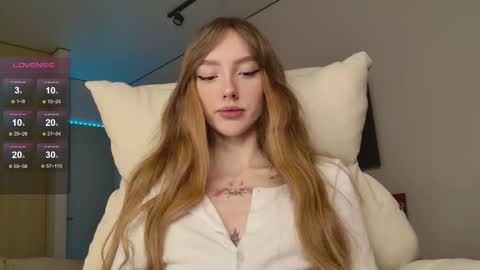 Luna online show from November 5, 2025, 12:43 am