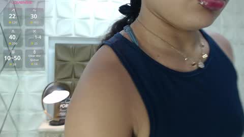 Luna  online show from April 14, 2026, 12:33 pm