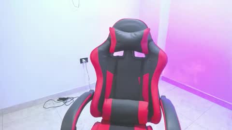 Snapshot of lunakill chatting on February 11, 2026, 6:13 pm lunakill online show from February 11, 2026, 6:13 pm