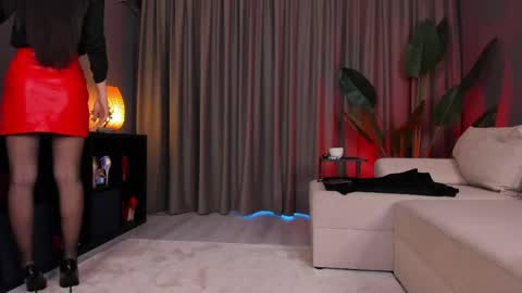 lunamuze online show from April 23, 2026, 3:25 pm