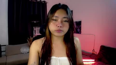 Snapshot of lunapinay chatting on April 19, 2026, 4:28 pm Luna online show from April 19, 2026, 4:28 pm