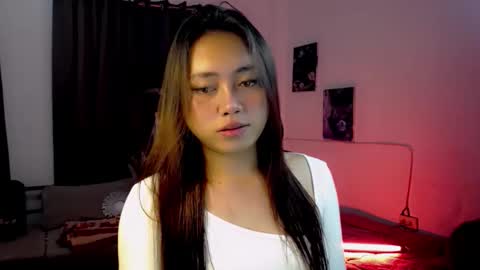 Snapshot of lunapinay chatting on April 20, 2026, 4:43 pm Luna online show from April 20, 2026, 4:43 pm