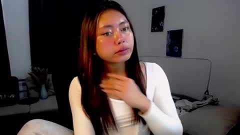 Snapshot of lunapinay chatting on April 23, 2026, 8:24 am Luna online show from April 23, 2026, 8:24 am