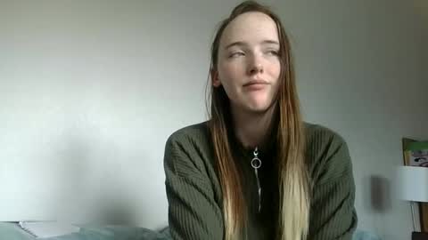 Snapshot of lunapixie2020 chatting on September 15, 2025, 7:25 pm lunapixie2020 online show from September 15, 2025, 7:25 pm