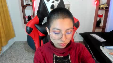 lunarichy online show from October 21, 2025, 8:20 pm