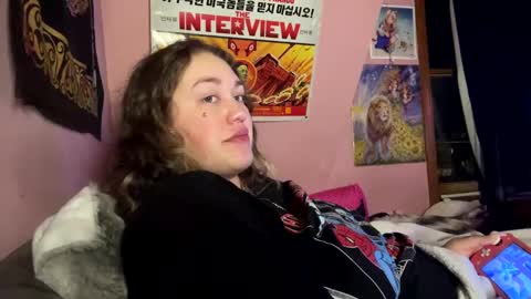 Snapshot of lunastarzbby chatting on February 8, 2025, 7:48 am Kohai online show from February 8, 2025, 7:48 am