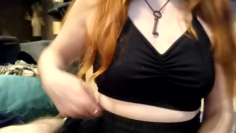 lunathepoet online show from June 16, 2026, 12:52 pm