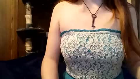 lunathepoet online show from July 19, 2026, 9:29 pm