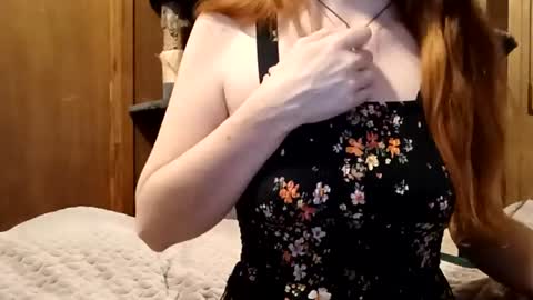 lunathepoet online show from August 1, 2026, 4:01 am