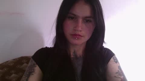 Luna online show from January 10, 2025, 4:51 pm