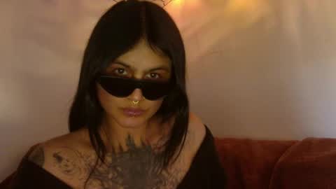 Luna online show from February 1, 2025, 10:02 pm