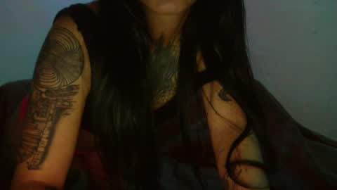 Luna online show from February 6, 2025, 11:48 pm