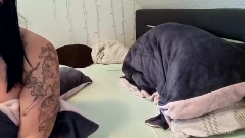 Luna  powered by bitch dust online show from December 15, 2024, 10:50 am