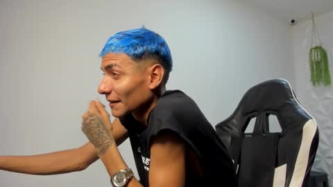 lunay_bigcock420 online show from February 3, 2026, 1:15 am