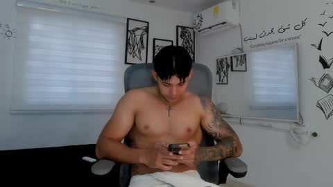 Lunay online show from April 13, 2026, 1:49 pm