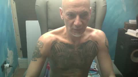 lungopelle20cm online show from January 26, 2025, 3:03 pm