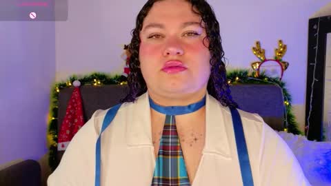 L U N I T A  online show from December 17, 2025, 3:34 am