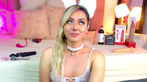 lunitadiva online show from February 2, 2026, 3:11 pm