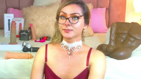 lunitadiva online show from April 19, 2026, 6:10 pm