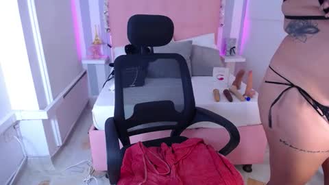 Snapshot of lunna_boobs20 chatting on November 8, 2025, 5:07 am lunna_boobs20 online show from November 8, 2025, 5:07 am