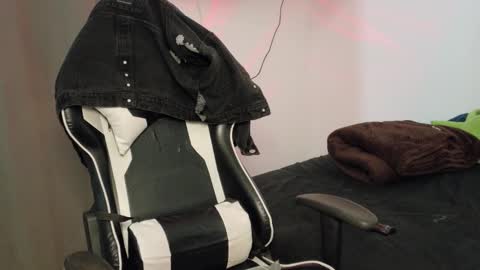 Luna online show from September 26, 2025, 4:05 am