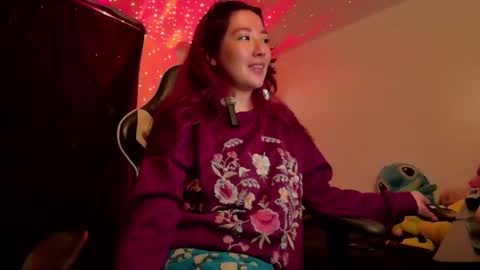 Luna online show from October 22, 2025, 5:30 am