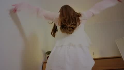 lunoria online show from June 27, 2026, 11:21 pm