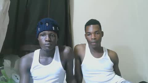 luoislove online show from November 28, 2025, 7:05 pm