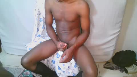 luoislove online show from March 9, 2026, 9:19 pm