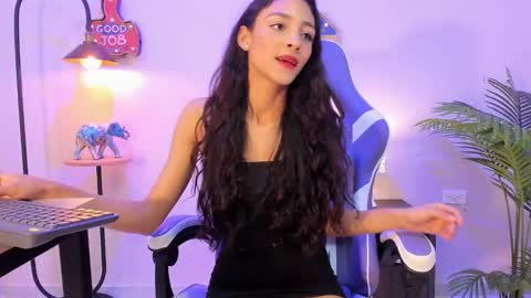 Snapshot of lupeebony chatting on January 14, 2025, 10:34 pm lupe online show from January 14, 2025, 10:34 pm