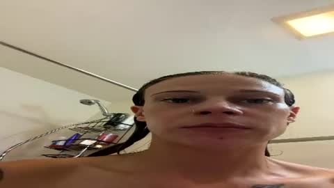 lusciouslinds online show from August 4, 2026, 9:17 pm