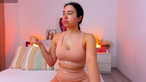 Snapshot of luscioussarra chatting on April 2, 2026, 6:33 am LusciousSarra online show from April 2, 2026, 6:33 am