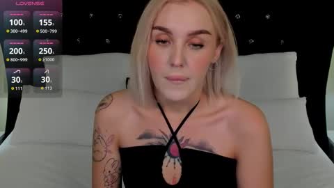 Snapshot of lushcherry chatting on October 15, 2025, 9:59 pm your sweet Liana online show from October 15, 2025, 9:59 pm