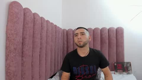 Snapshot of lushian_luna chatting on May 1, 2026, 4:55 pm Lushian And Luna online show from May 1, 2026, 4:55 pm