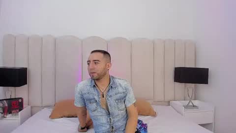 Snapshot of lushian_luna chatting on May 5, 2026, 4:04 pm Lushian And Luna online show from May 5, 2026, 4:04 pm