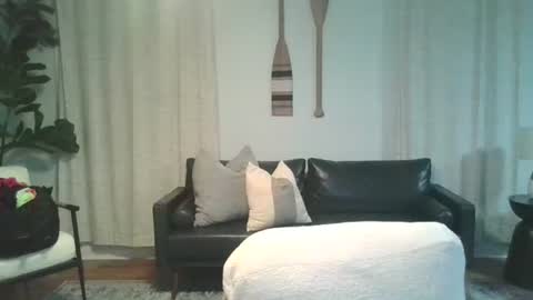 Kikithebaee online show from February 22, 2025, 1:00 am