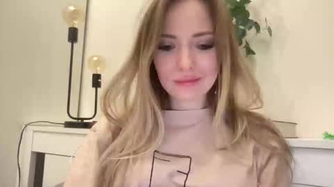 lusiluv online show from October 17, 2025, 9:17 pm