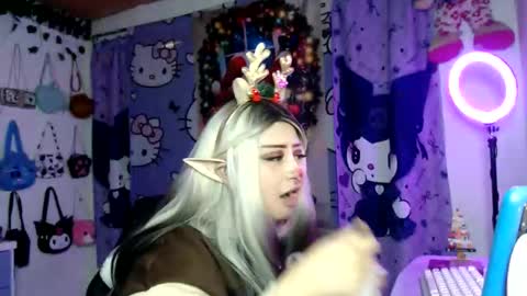 lussyevans_ online show from December 17, 2025, 6:41 am