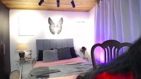 Snapshot of lust_mom chatting on February 22, 2025, 12:16 am Angela 3 online show from February 22, 2025, 12:16 am