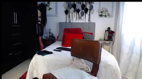 Angela 3 online show from November 26, 2025, 1:23 pm